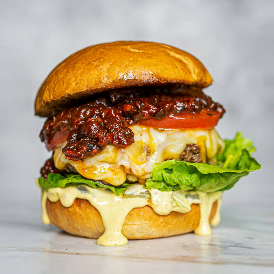 Top 10 Famous American Foods Loved Around the World 2 image 1